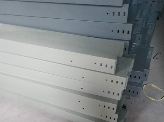 槽式(shi)電纜橋架